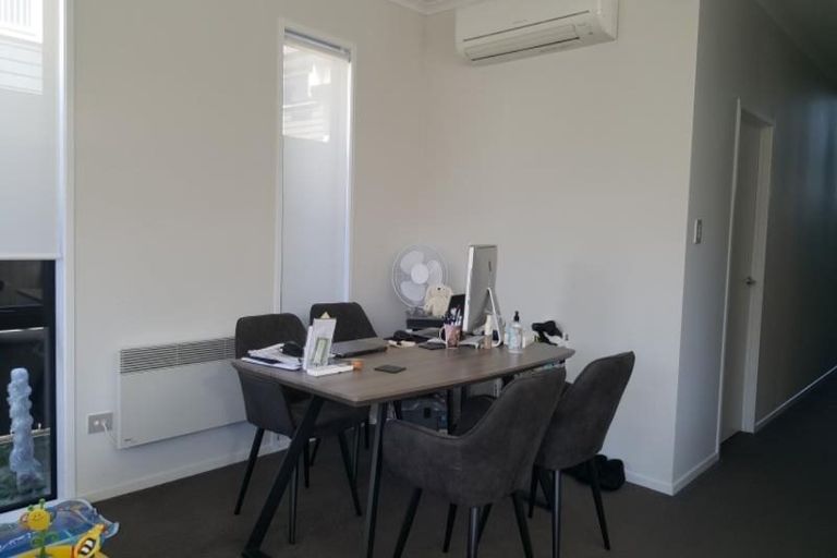 Photo of property in 12 Poaka Road, Hobsonville, Auckland, 0616