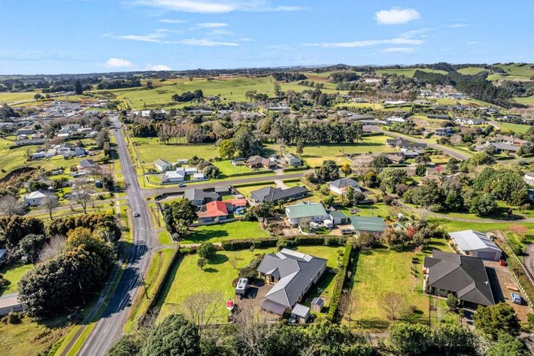 Photo of property in 137 Colombo Road, Waiuku, 2123
