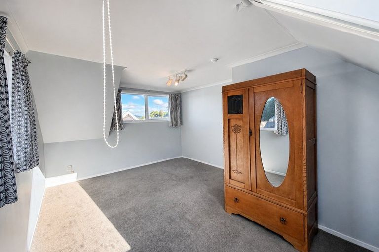 Photo of property in 43 Amapur Drive, Khandallah, Wellington, 6035