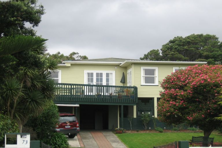 Photo of property in 73 Seaview Road, Paraparaumu Beach, Paraparaumu, 5032