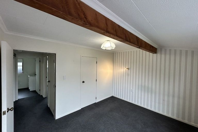 Photo of property in 21 Woodfield Avenue, Roslyn, Palmerston North, 4414