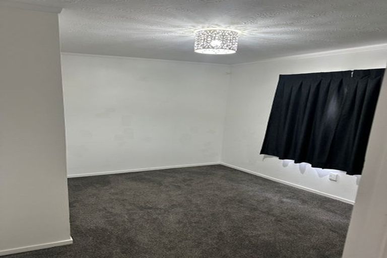 Photo of property in 24 Garton Drive, Massey, Auckland, 0614