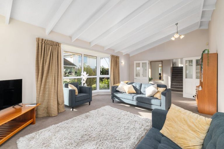 Photo of property in 18 Delaware Crescent, Russley, Christchurch, 8042