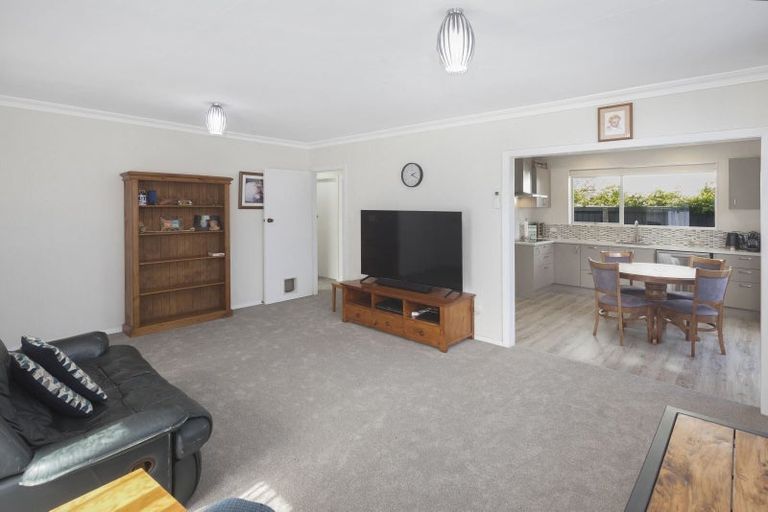 Photo of property in 1/290 Avonhead Road, Avonhead, Christchurch, 8042