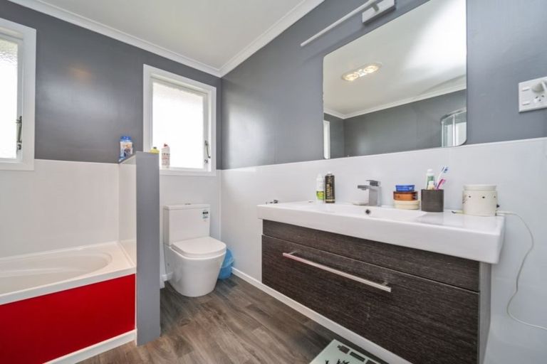 Photo of property in 14 Koromiko Avenue, Hawera, 4610