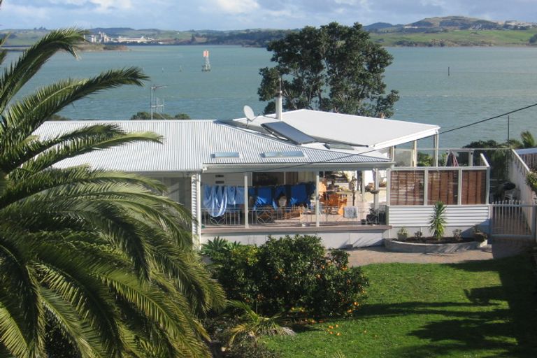 Photo of property in 37 Weir Crescent, Onerahi, Whangarei, 0110