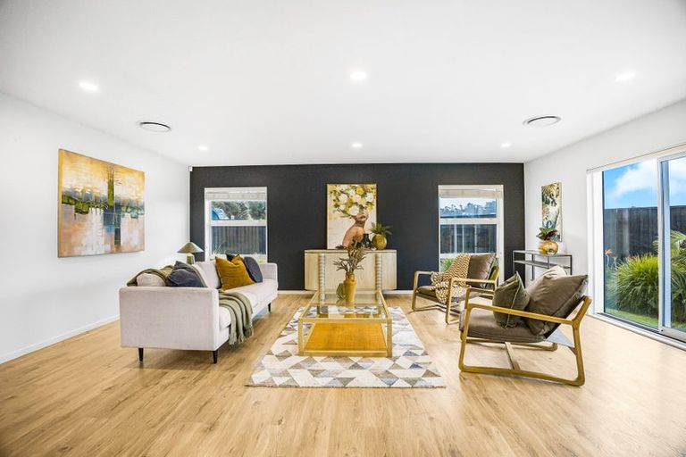 Photo of property in 7 Somerset Place, Stanmore Bay, Whangaparaoa, 0932