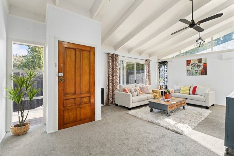 Photo of property in 32b Lyttelton Avenue, Forrest Hill, Auckland, 0620