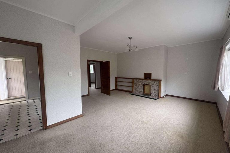 Photo of property in 84 Sunshine Avenue, Karori, Wellington, 6012