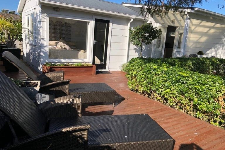 Photo of property in 25 Falkirk Avenue, Seatoun, Wellington, 6022