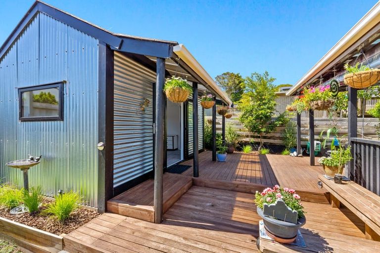 Photo of property in 12 Downer Street, Helensville, 0800