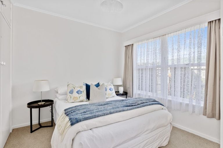 Photo of property in 4/760 Beach Road, Browns Bay, Auckland, 0630