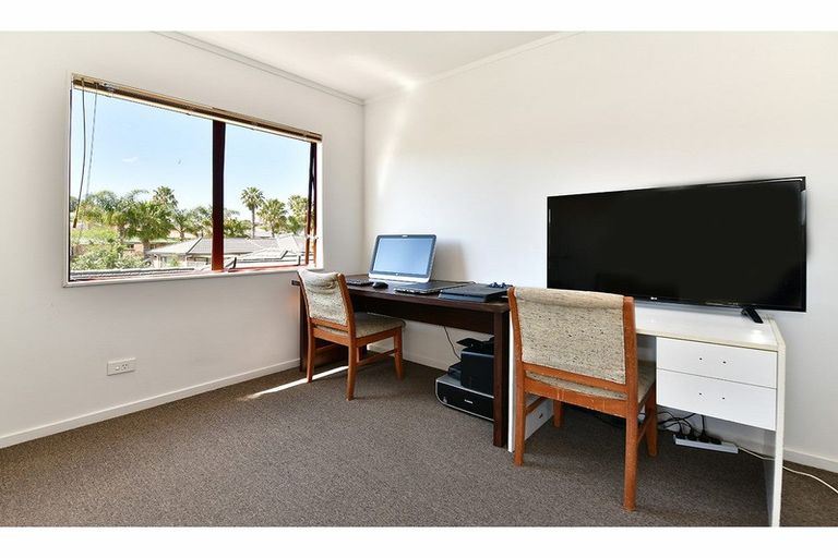 Photo of property in 29a Matai Road, Stanmore Bay, Whangaparaoa, 0932