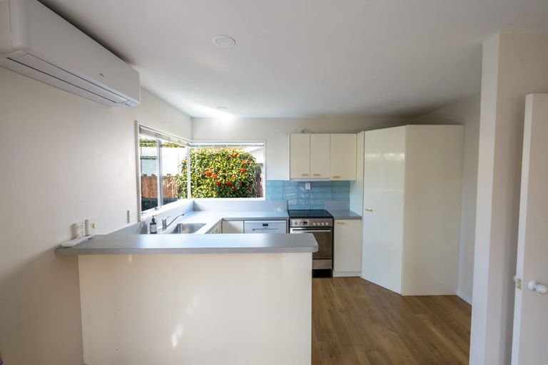 Photo of property in 1/49 Westgrove Avenue, Avonhead, Christchurch, 8042