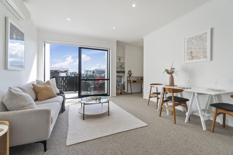 Photo of property in 9 Onekiritea Road, Hobsonville, Auckland, 0616