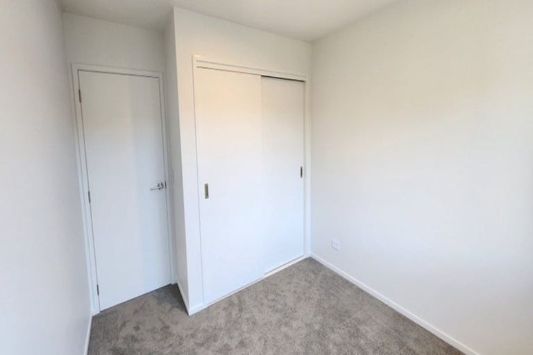 Photo of property in 14a Cowling Road, Hurdon, New Plymouth, 4310