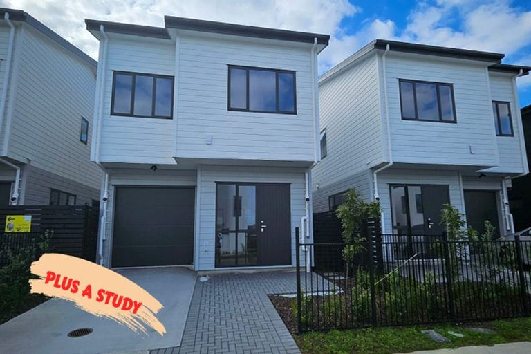 Photo of property in 15 Greenbrier Street, Westgate, 0814