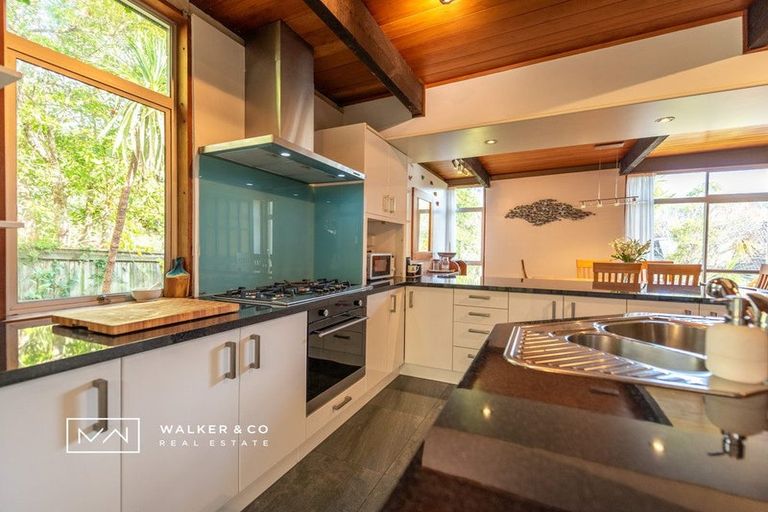 Photo of property in 41 Fendalton Crescent, Pinehaven, Upper Hutt, 5019