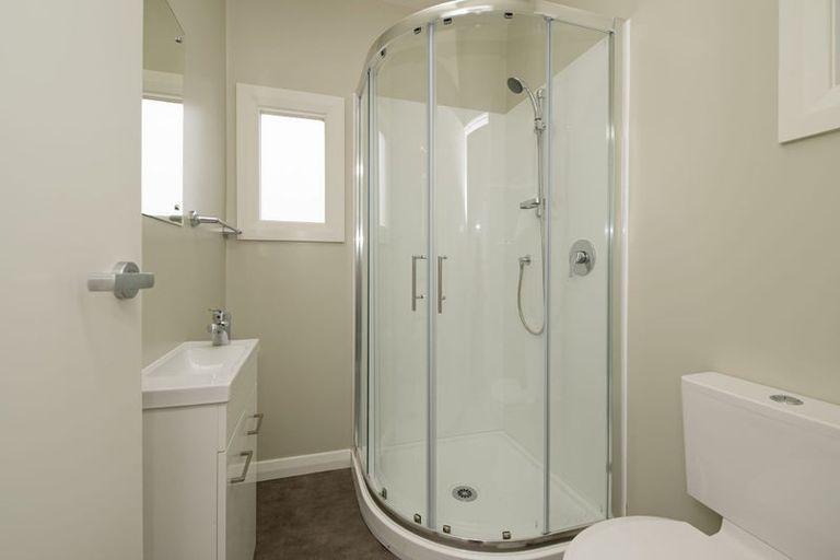 Photo of property in 15 Hanson Street, Mount Cook, Wellington, 6021