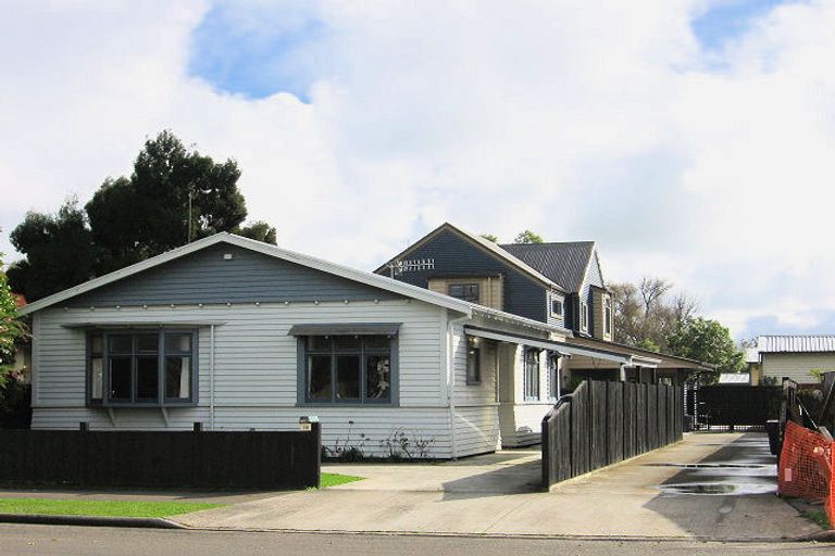 Photo of property in 213 Park Road, Hokowhitu, Palmerston North, 4410