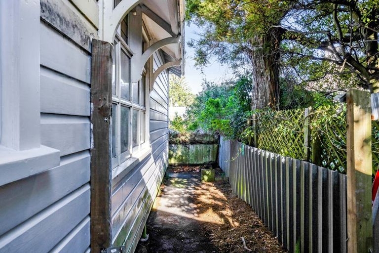 Photo of property in 98 Liardet Street, New Plymouth, 4310