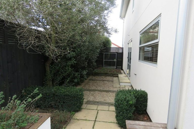 Photo of property in 30g Lyndon Street, Riccarton, Christchurch, 8041