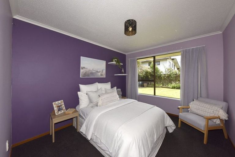 Photo of property in 17 Shannon Place, Belfast, Christchurch, 8051
