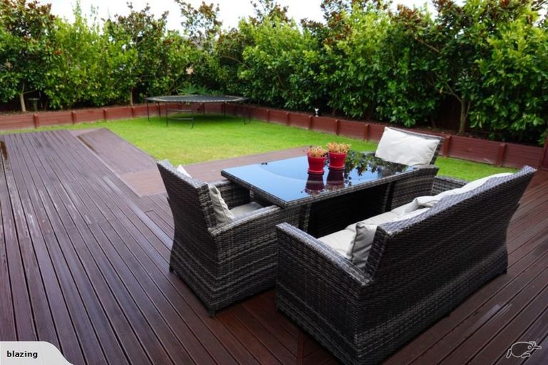 Photo of property in 15 Johnstone Drive, Fitzherbert, Palmerston North, 4410