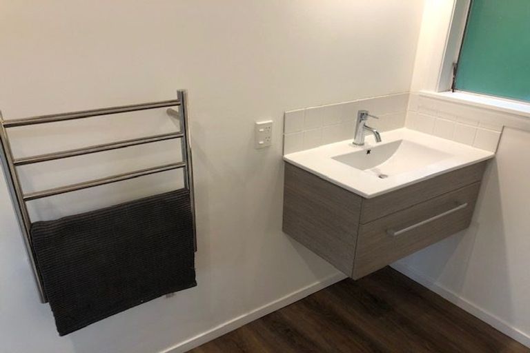 Photo of property in 3/37 Singers Road, Korokoro, Lower Hutt, 5012