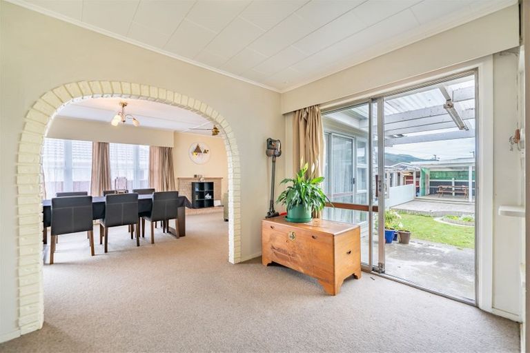 Photo of property in 4 Mckay Street, Wainuiomata, Lower Hutt, 5014
