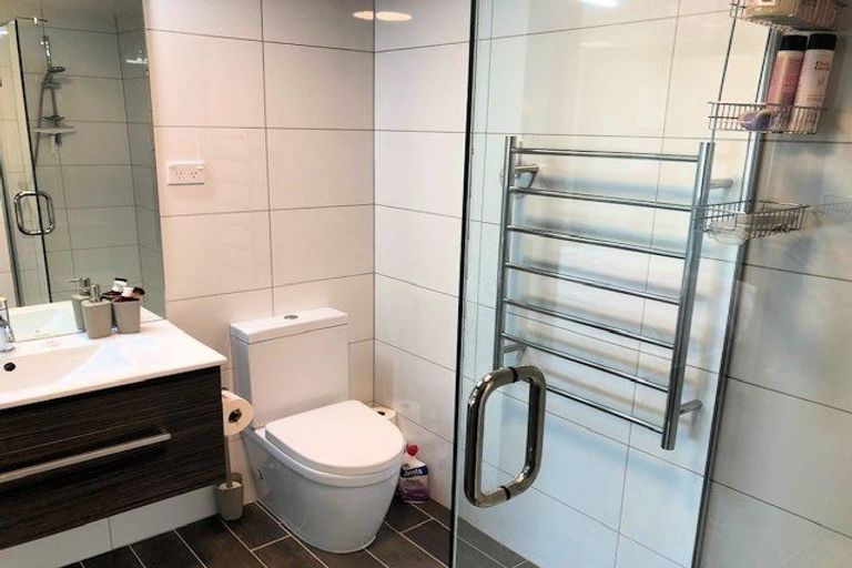 Photo of property in Frame Apartments, 1601/111 Molesworth Street, Thorndon, Wellington, 6011