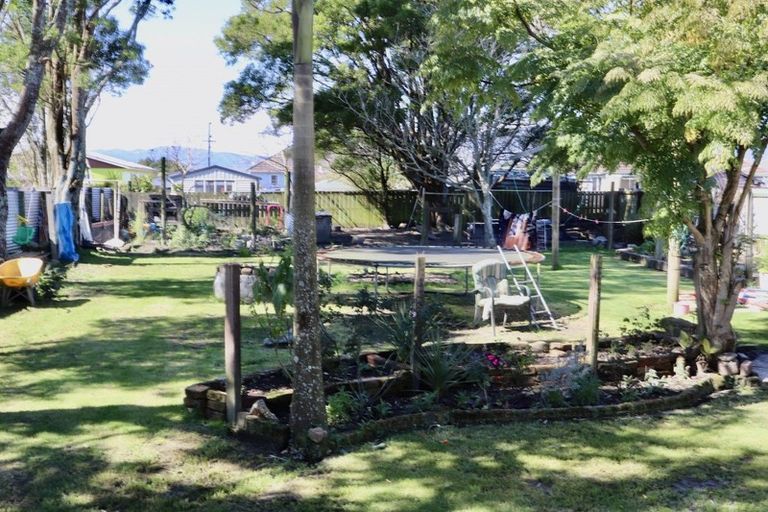 Photo of property in 147 Romilly Street, Westport, 7825