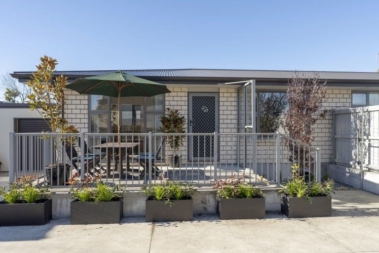 Photo of property in 2/159 Edgeware Road, Edgeware, Christchurch, 8013