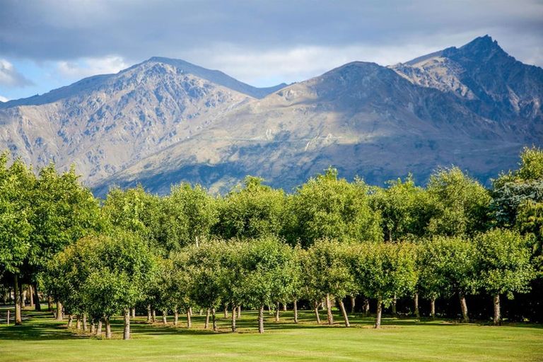 Photo of property in 188 Domain Road, Speargrass Flat, Queenstown, 9371