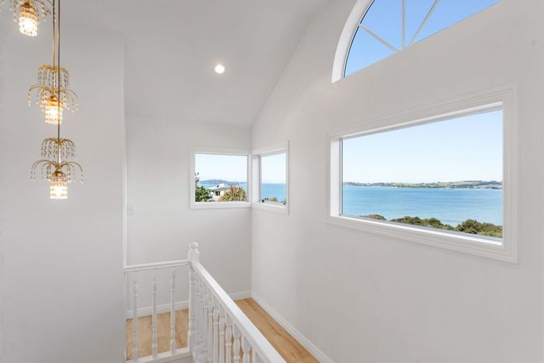 Photo of property in 6 Puriri Place, Sandspit, Warkworth, 0982