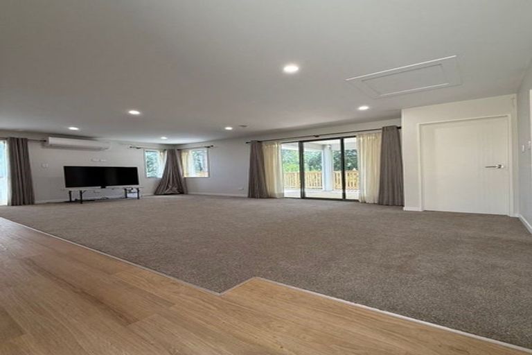 Photo of property in 90 Point View Drive, East Tamaki Heights, Auckland, 2016
