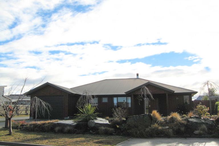 Photo of property in 11 Glengyle Way, Wanaka, 9305