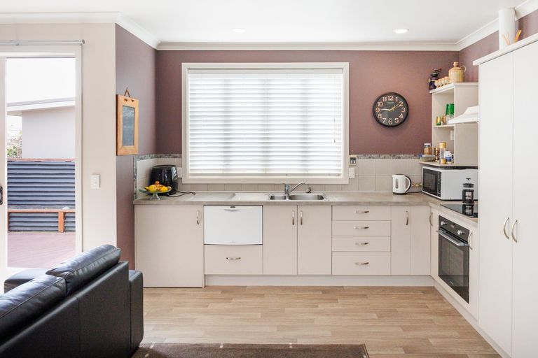 Photo of property in 31 Puriri Terrace, Roslyn, Palmerston North, 4414