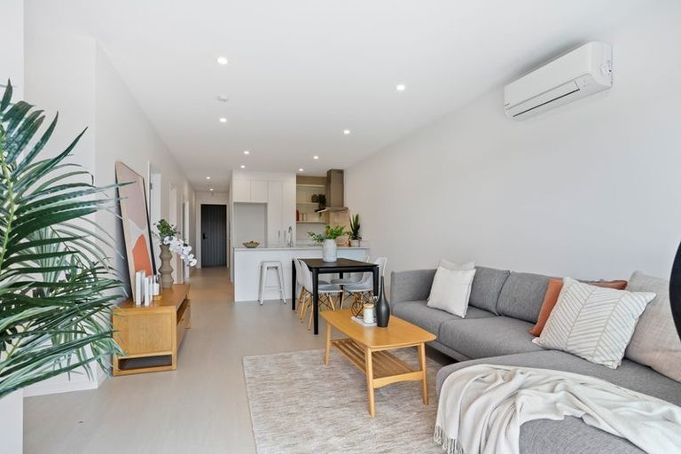 Photo of property in 4 Juniper Drive, Rosehill, 2113