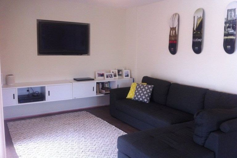 Photo of property in 2/16 Claxton Place, Saint Martins, Christchurch, 8022