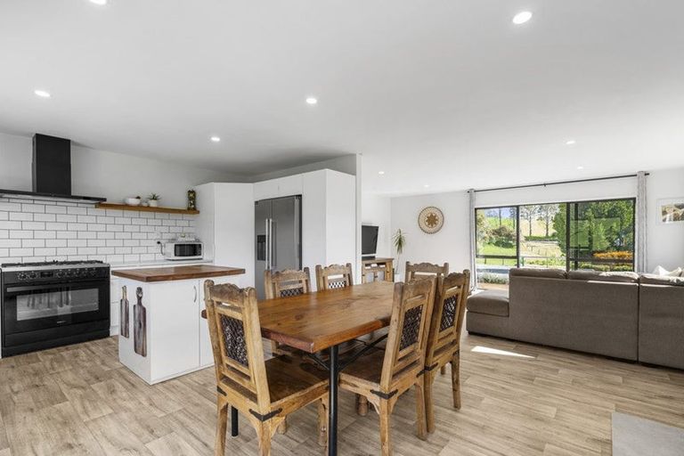 Photo of property in 316 Mountain Road, Maungaturoto, 0587