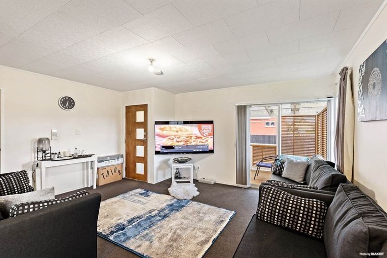 Photo of property in 26 Caringbah Drive, Papatoetoe, Auckland, 2025