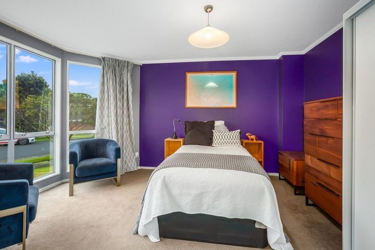 Photo of property in 2 Portage Place, Whitby, Porirua, 5024