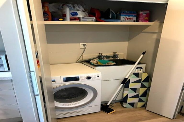 Photo of property in 17 Lyndon Street, Riccarton, Christchurch, 8011