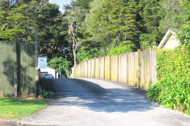 Photo of property in 16a Crail Court, Totara Heights, Auckland, 2105