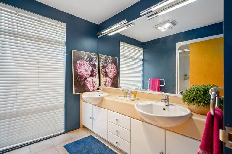 Photo of property in 2/105 Peake Road, Cambridge, 3493