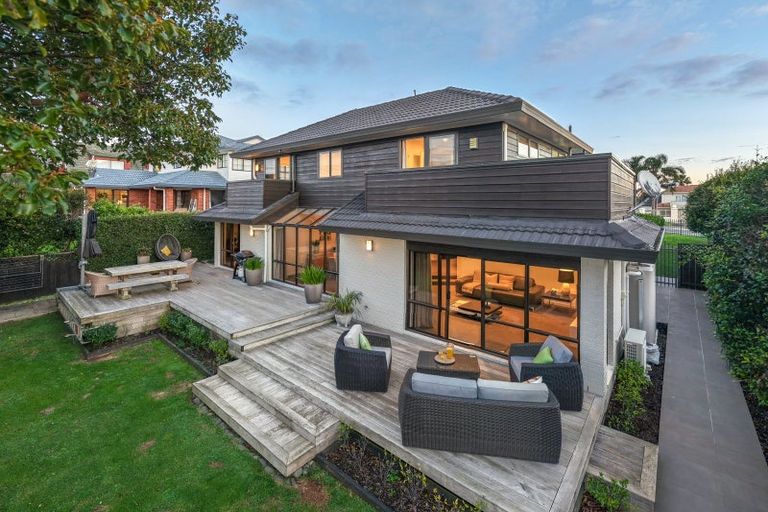 Photo of property in 202 Whitford Road, Shamrock Park, Auckland, 2016