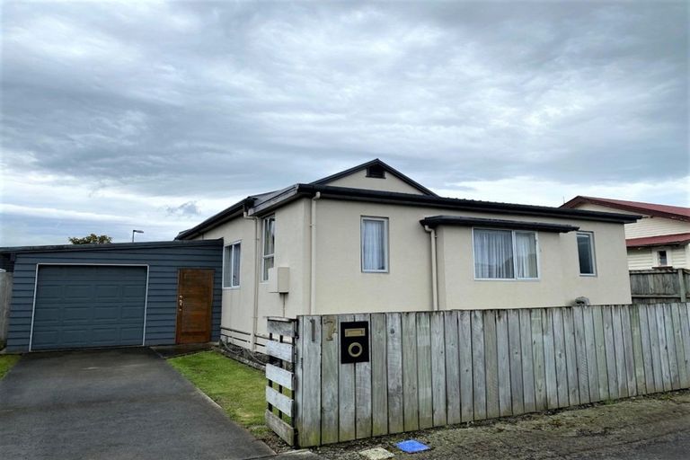 Photo of property in 17a Maine Street, Dannevirke, 4930