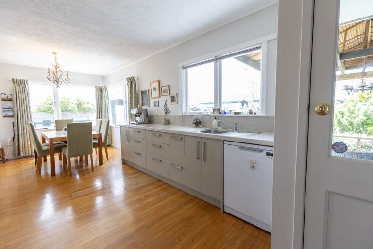 Photo of property in 90 Murphy Road, Taradale, Napier, 4112