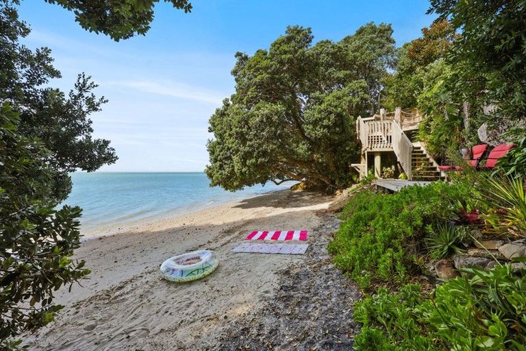 Photo of property in 49 Torkar Road, Clarks Beach, 2122
